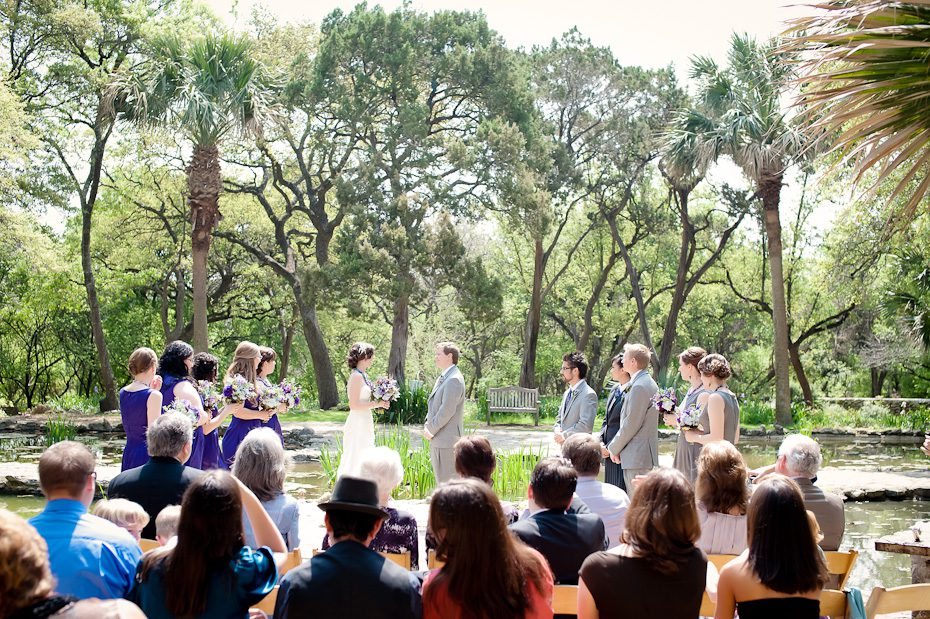 Austin wedding ceremony held outdoors