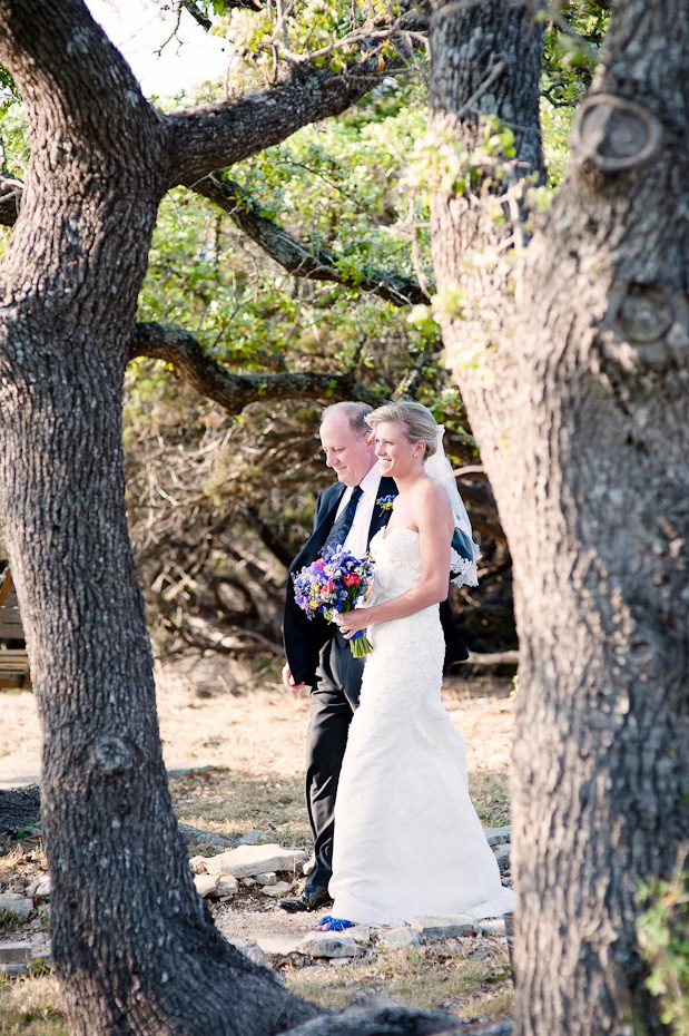 bride_walking_down_aisle_with_her_father