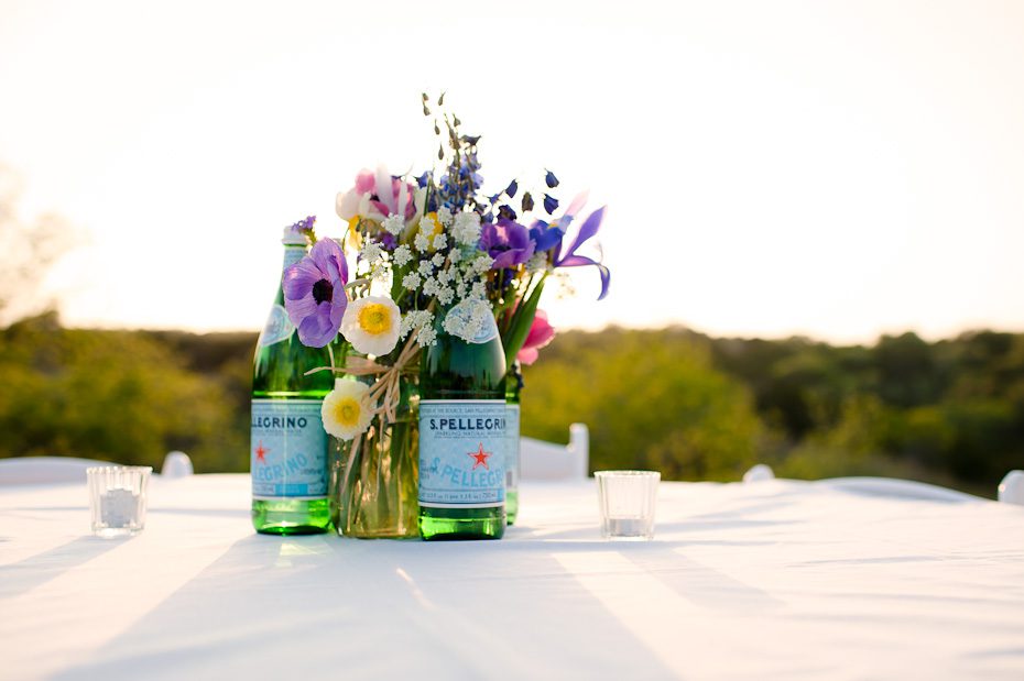 hill_country_Texas_wedding_table_decorations