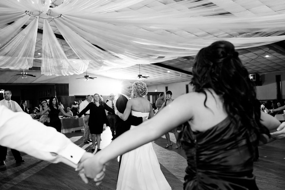 newlywed_first_dance