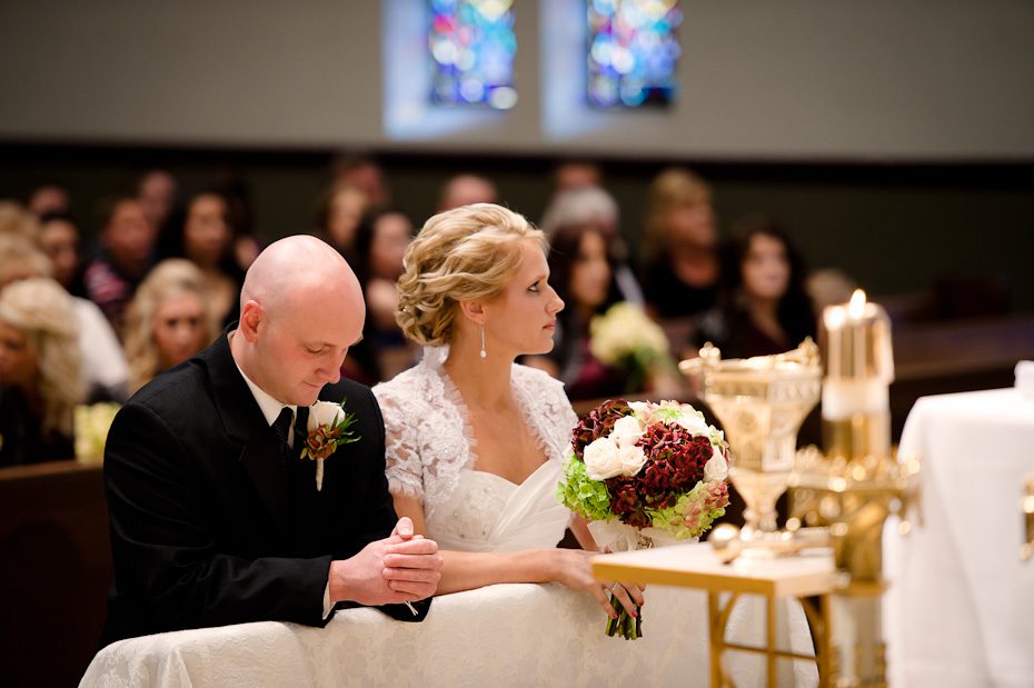 bride_groom_church_wedding_ceremony