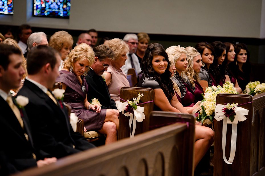 bridesmaid_smiling_church_wedding_ceremony_documentary_photo