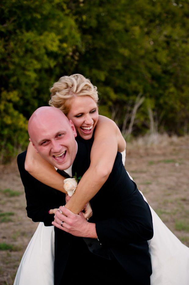 candid_photo_bride_groom